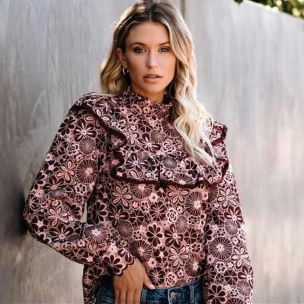 Vici Champagne & Strawberry Blouse NWT
